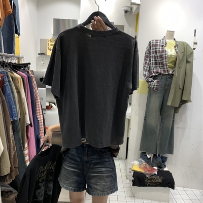 服裝批發(fā)市場的趨勢與策略