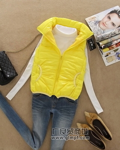 探秘韓版秋季女裝批發(fā)市場 潮流小衫趨勢、價(jià)格與庫存信息指南